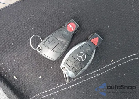 2003 Mercedes-Benz C 240 из США, поврежденный, VIN WDBRF81J73F366372